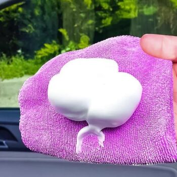 Limpia la luna de tu coche con espuma de afeitar y ¡observa lo que ocurre 💥🤯